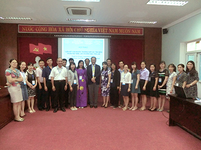 photo4:Seminar at Hue University