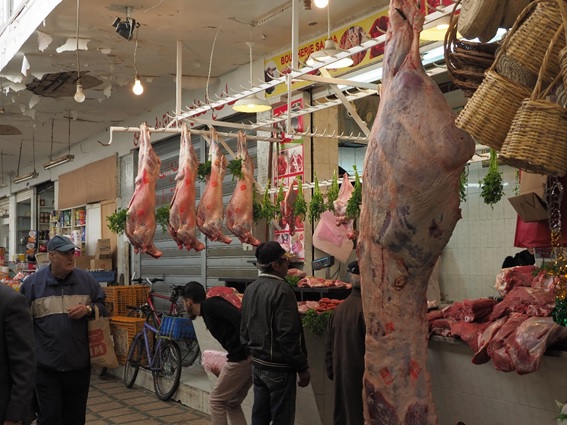 写真：モロッコ･ラバトの肉屋（もちろん豚肉はない）