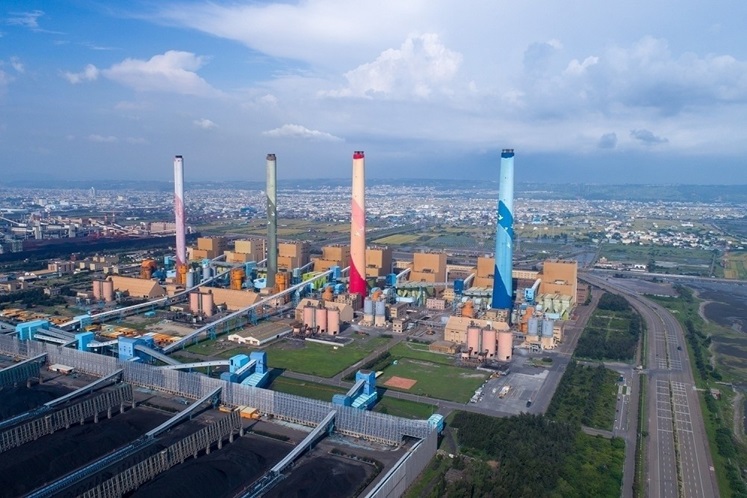 写真2　台湾最大の石炭火力発電所――台中火力発電所