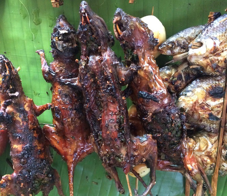 （写真3）リスの丸焼き