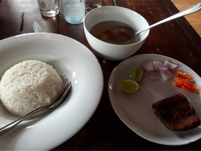 写真3　スリランカのモルディブレストランのガルディア