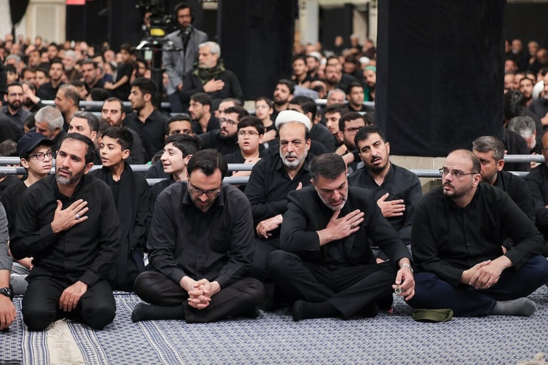 写真１　アーシュラーの追悼式典（2025年7月6日、最高指導者府）