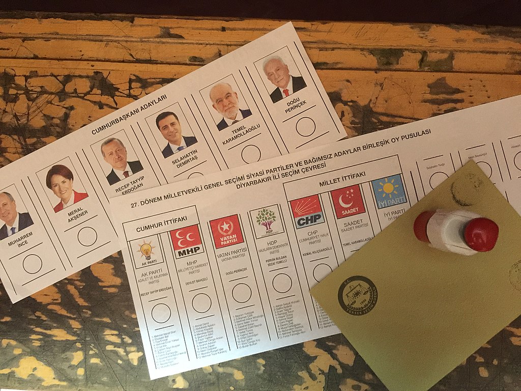 写真：2018年6月トルコ大統領・国会選挙用の投票用紙