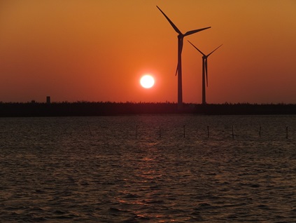 写真：台中市高美湿地の風力発電設備