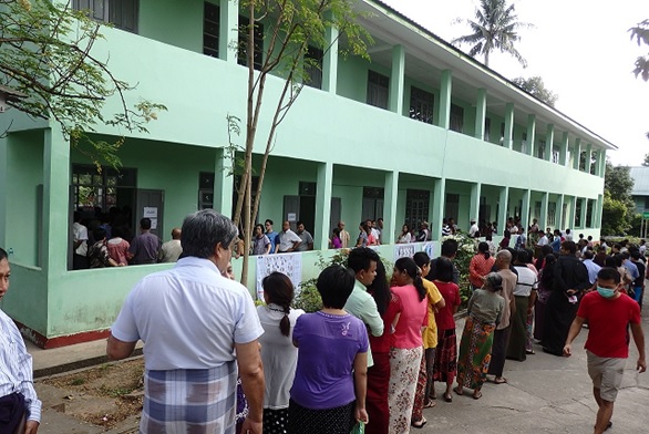 写真：2015年選挙時の投票所の様子