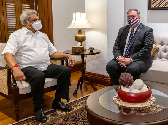 写真：2020年10月末、スリランカを訪問したアメリカのポンペオ国務長官（右）とゴタバヤ大統領（左）