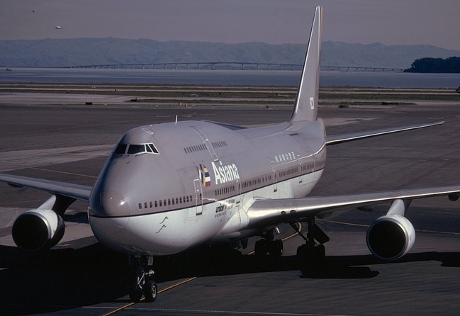 写真：アシアナ航空の旅客機（サンフランシスコ国際空港）