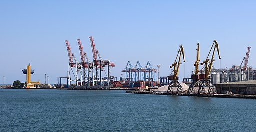 ウクライナ最大の港湾であるオデーサ港（2017年9月）