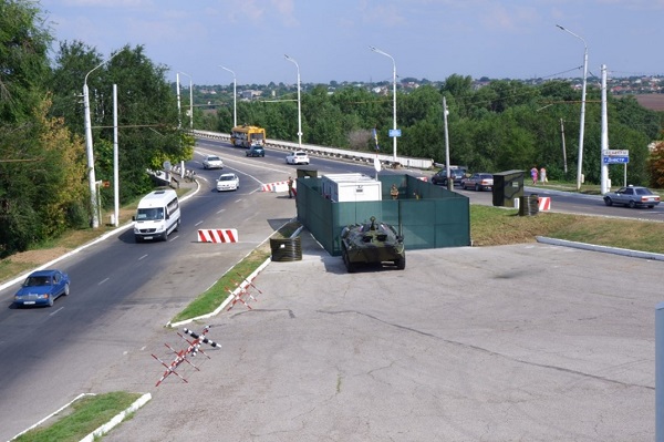 写真2　沿ドニエストルの駐留ロシア軍（2019年8月）