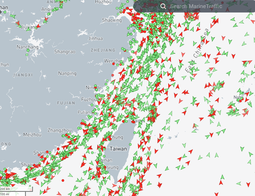 図2　Marine Trafficにおける台湾海峡の船舶運航状況（2024年2月14日20時30分）