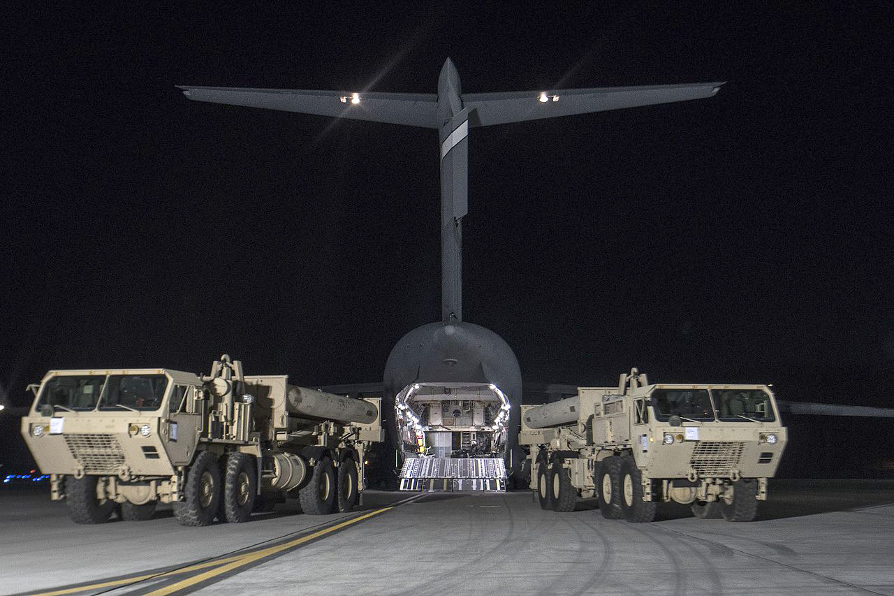 写真：韓韓国に到着したTHAAD発射台（2017年3月）