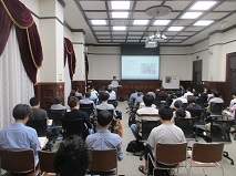 写真:講演会4 写真:講演会4