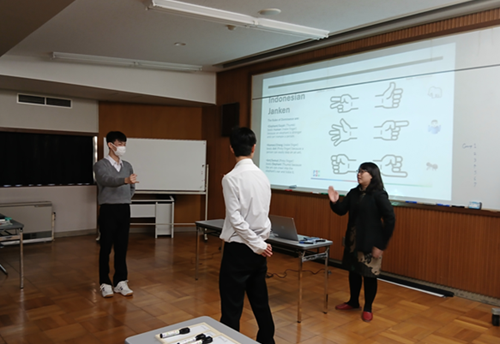 写真：アジア総合学科の様子