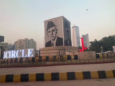 建国の父ジンナーのモニュメント（パキスタン・カラチ）