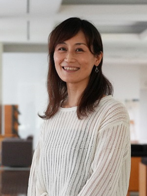 青山 由紀子（研究企画部　研究企画課）
